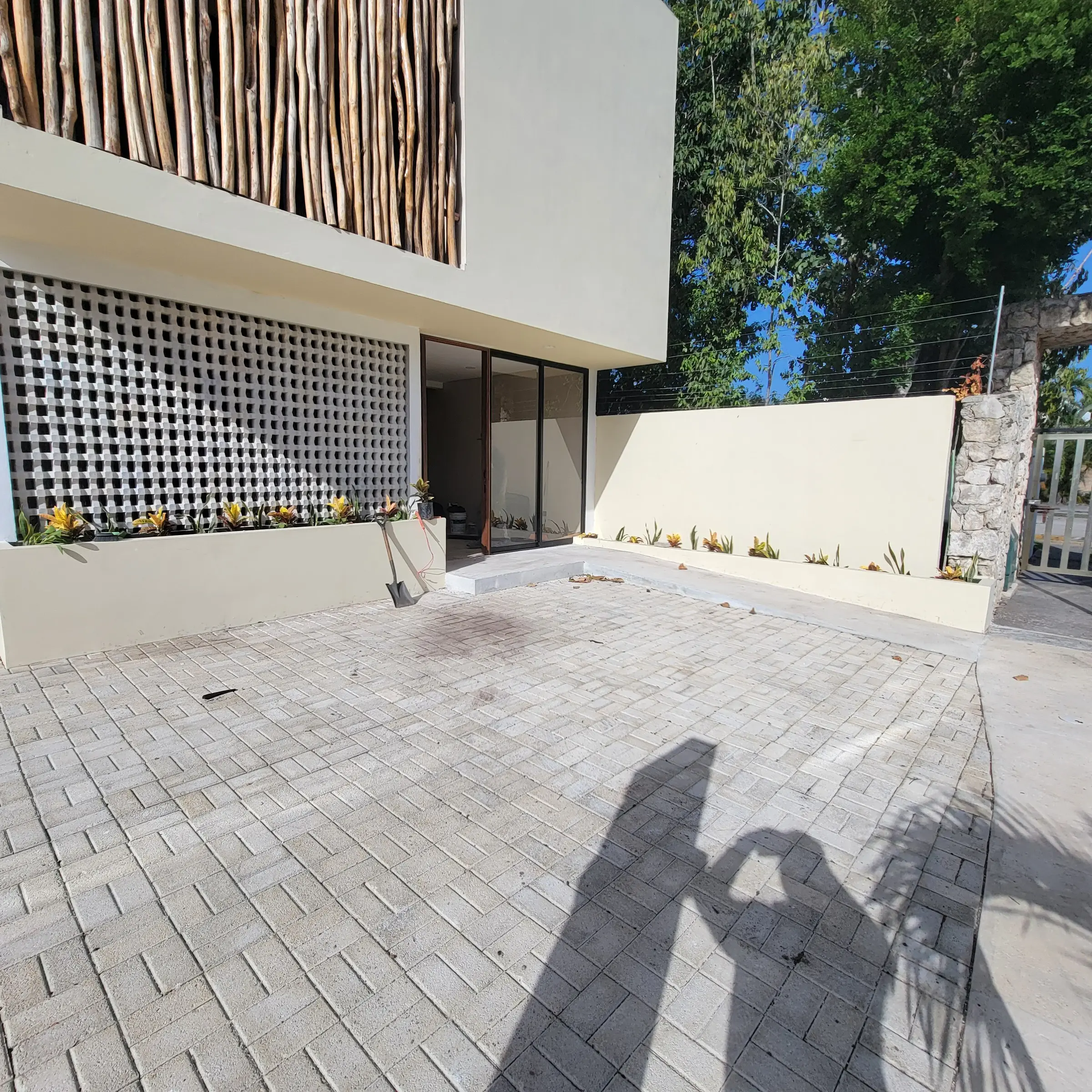 Vista 5 del proyecto Casa Barcelona 71, realizado por MR+ en México